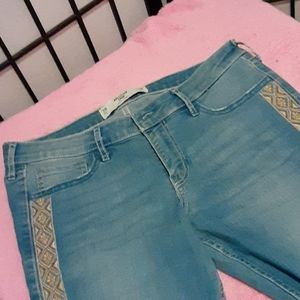 add on $12 - low rise crop destroy super stretch nwot
